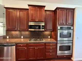 Photo #4: 250053388 Listing