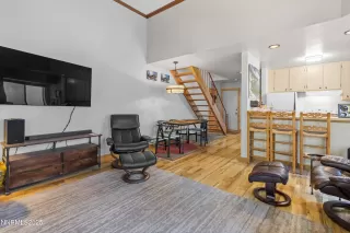 Photo #5: 250053404 Listing