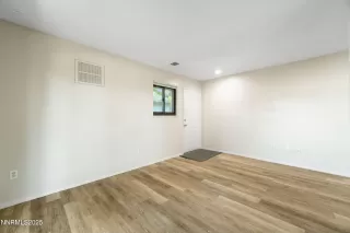 Photo #5: 250053407 Listing 