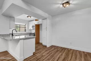 Photo #1: 250053473 Listing 