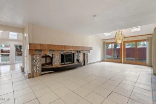 Photo #4: 250053513 Listing