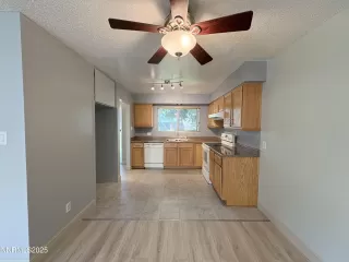 Photo #2: 250053578 Listing