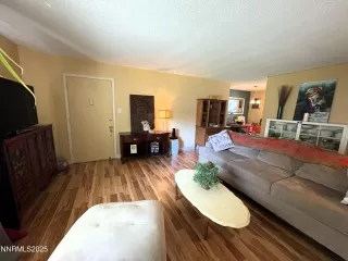 Photo #5: 250053612 Listing