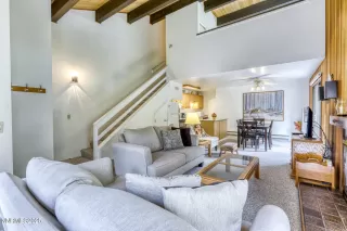 Photo #6: 250053618 Listing