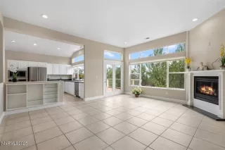 Photo #3: 250053639 Listing