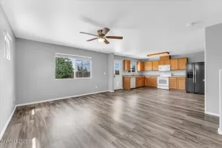 Photo #6: 250053678 Listing