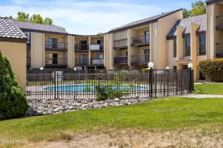 Photo #4: 250053715 Listing