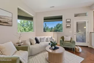 Photo #5: 250053732 Listing