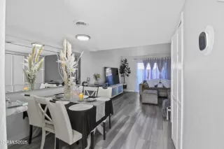 Photo #4: 250053803 Listing