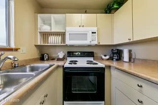 Photo #6: 250053828 Listing