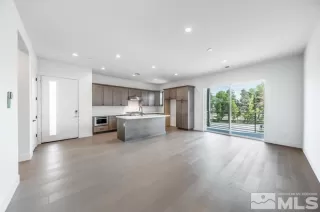 Photo #3: 250053860 Listing