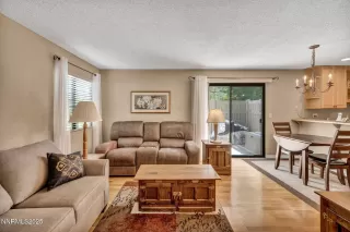 Photo #4: 250053895 Listing