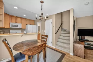 Photo #6: 250053895 Listing