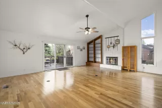 Photo #5: 250053897 Listing