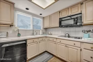 Photo #3: 250054065 Listing 