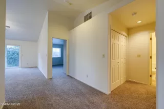 Photo #2: 250054162 Listing 