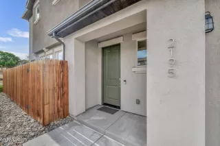 Photo #1: 250054228 Listing