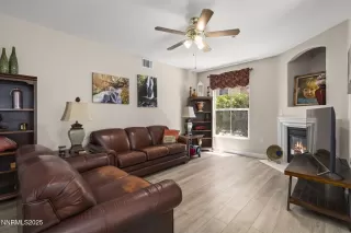 Photo #4: 250054425 Listing