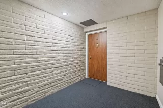 Photo #6: 250054469 Listing