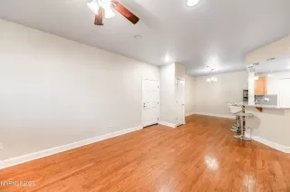 Photo #4: 250054551 Listing