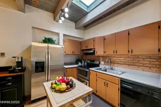 Photo #5: 250054597 Listing