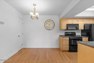 Photo #4: 250054615 Listing 