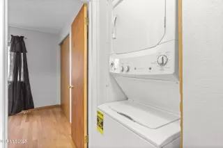 Photo #5: 250054622 Listing 