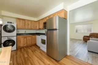 Photo #2: 250054624 Listing 