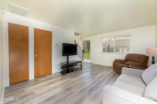 Photo #3: 250054624 Listing 