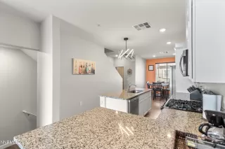 Photo #2: 250054677 Listing