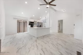 Photo #4: 250054686 Listing