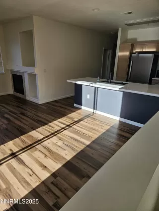 Photo #2: 250054694 Listing