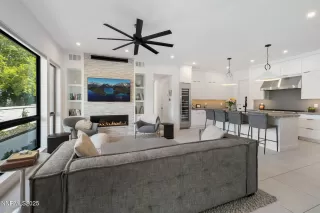 Photo #1: 250054712 Listing 