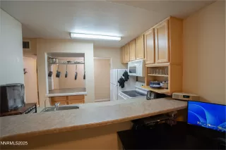 Photo #4: 250054764 Listing