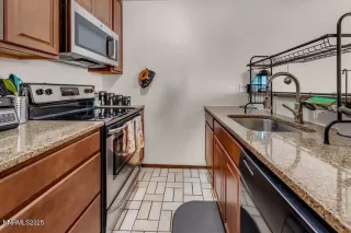 Photo #3: 250054823 Listing