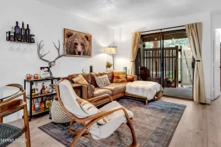 Photo #3: 250054903 Listing