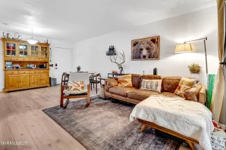 Photo #5: 250054903 Listing