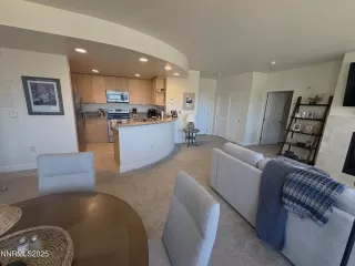 Photo #3: 250054913 Listing 