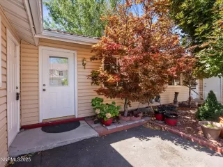 Photo #1: 250054916 Listing