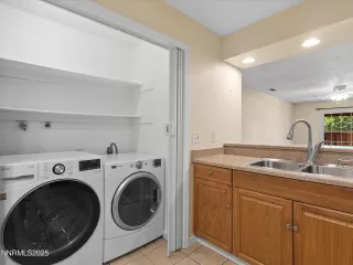 Photo #5: 250054916 Listing