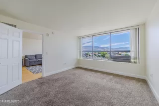 Photo #6: 250054967 Listing