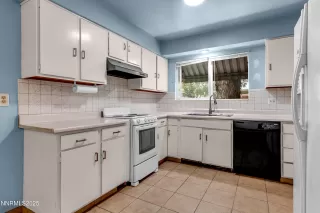 Photo #6: 250054969 Listing