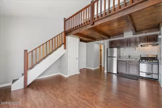 Photo #1: 250055132 Listing