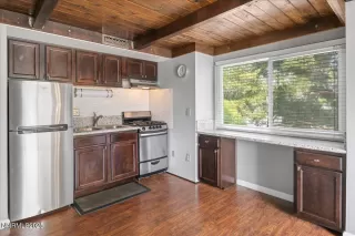 Photo #4: 250055132 Listing