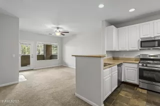 Photo #2: 250055223 Listing