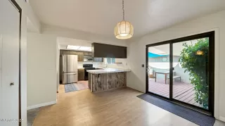 Photo #2: 250055421 Listing