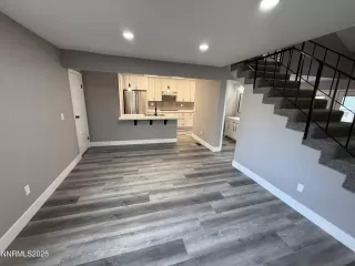 Photo #1: 250055436 Listing