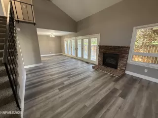 Photo #2: 250055436 Listing