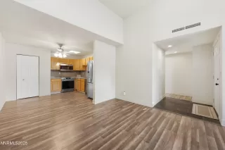 Photo #5: 250055487 Listing