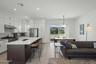 Photo #4: 250055545 Listing